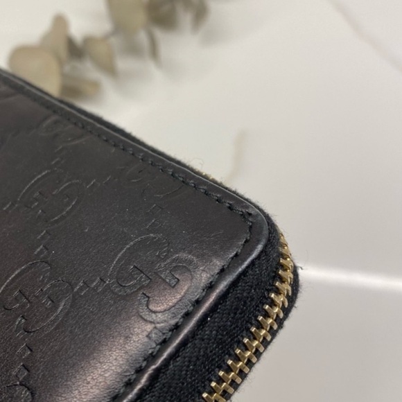 GUCCI black embossed wallet gold zipper - Picture 16 of 17